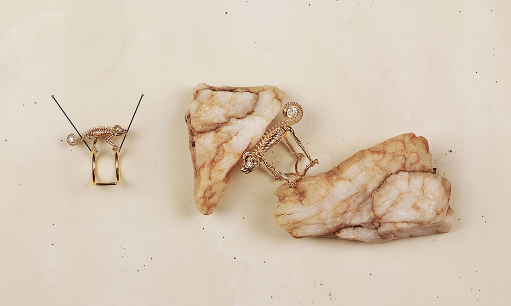 Знакомьтесь, невестка Сальмы Хайек — дизайнер Даниэла Виллегас, которая делает кольца-альпака и серьги с жуками