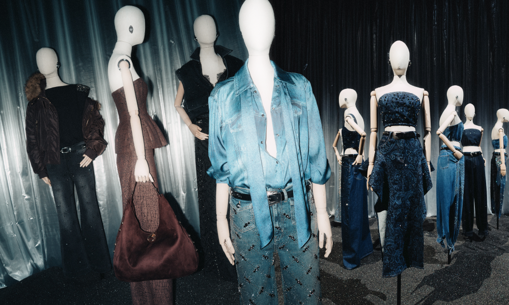 Деним, стразы, бахрома: новая глава бренда Liu Jo