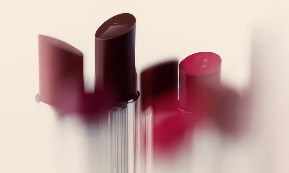 Шоколадный, бордовый и ягодный: 20 помад самых модных оттенков на весну-2026