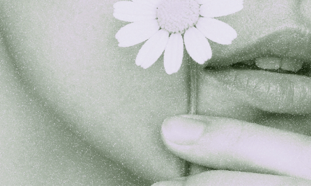 Аллергические реакции на косметику: как их избежать и что с ними делать? Отвечает эксперт