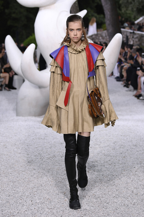 GettyImages 964536730 - Louis Vuitton Cruise 2019: эксцентричность во всех проявлениях