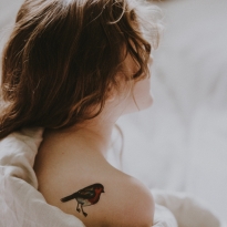 Как безопасно и эффективно свести татуировку? Отвечает специалист