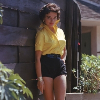 Летний шопинг: как собрать модный гардероб в отпуск