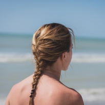 Как привести в порядок кожу и волосы после отпуска