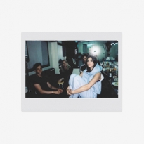 Дуа Липа: образ для выступления на вечеринке Warner Music Russia