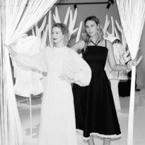 Гости открытия выставки Vika Gazinskaya в ЦУМе