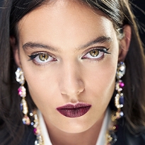 Как повторить макияж со стрелками с показа Dolce & Gabbana
