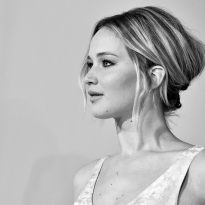 Дженнифер Лоуренс снимет фильм о психиатрии 1960-х