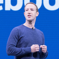 Facebook разрабатывает умные очки Orion с владельцем бренда Ray-Ban
