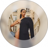 Фото дня: Имаан Хаммам для Jacquemus