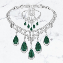 Колье египетской принцессы, браслет Марлен Дитрих и серьги Жаклин Кеннеди Онассис — в новой версии Van Cleef & Arpels