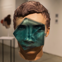 «Каждый опять сам за себя»: репортаж BURO. с выставки Виктора Ерофеева — первого настоящего вернисажа после карантина