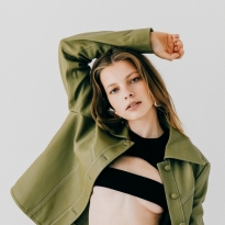 «За темнотой всегда следует свет»: Ксения Минаева — о творчестве, принятии себя и работе с Бастой