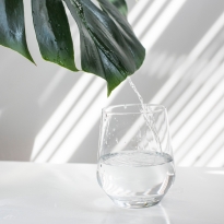 Не опять, а снова. Нутрициолог — о том, почему важно поддерживать водный баланс