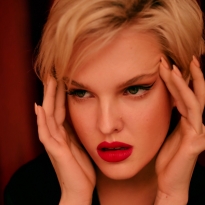 «Жизнь делится на до и после ВГИКа»: Стася Толстая (Венкова) — о «Тайном влечении» и профессиональной зависимости