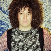 Художник Адиль Аубекеров — о непосредственности в творчестве, сравнении с Баския и картинах для Влада Лисовца