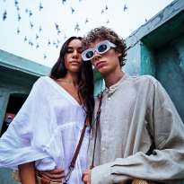 Лето, хиппи, Ибица: богемная атмосфера в книге о культовом бутике Paula’s Ibiza