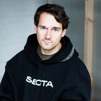 Как мы лишились фестивального лета. Интервью со Степаном Казарьяном, соорганизатором Moscow Music Week и фестиваля «Боль»