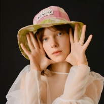 Скучаете по солнцу и морю? Обратите внимание на маленькие испанские марки с большой душой