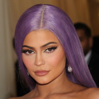 Сколько стоит менять цвет волос так же часто, как Кайли Дженнер