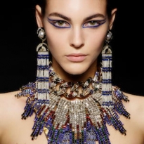 Как повторить графичный макияж с показа Chanel Métiers d'Art 2018/19