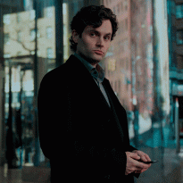 «Ты» и «Черное зеркало»: какие сериалы смотреть в апреле