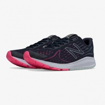 New Balance представил обновленную версию беговых кроссовок