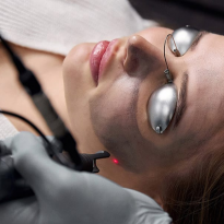 Новости салонов и клиник: ультразвуковая чистка, карбоновый пилинг и не только