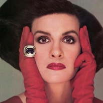 Дизайнер, дочь великого художника и муза Сен-Лорана: почему нам нравится Палома Пикассо