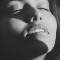 Как хронический стресс влияет на здоровье зубов