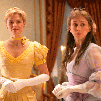 Макияж, как у Кейт Шармы из «Бриджертонов»: кто отвечает за образы в новых сериалах 2022-го