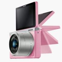 Беззеркальная \"умная\" камера Samsung NX Mini