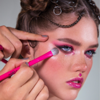 Новогодний макияж: показывают визажисты