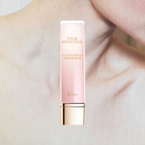 Аромат для невесты, палетка в вишневых оттенках и другие новинки недели