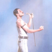 Почему не обязательно идти на фильм о Фредди Меркьюри и группе Queen «Богемская рапсодия»