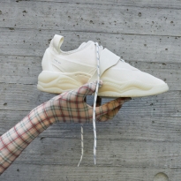 adidas Originals выпустил коллаборацию с собственным брендом креативного директора Jil Sander