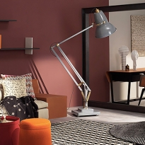 Британцы перевыпустили большого брата-близнеца настольной лампы Anglepoise