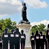 Kering поддержали кампанию #BringBackOurGirls