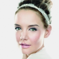 Кэти Холмс в рекламе новой коллекции макияжа Bobbi Brown