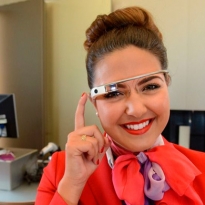 Google Glass стали частью униформы сотрудников Virgin Atlantic