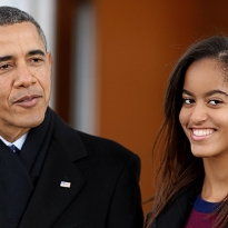 Малия Обама работает ассистентом на съемках сериала с Холли Берри