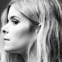 Кейт Мара оформит витрины H&M в Нью-Йорке