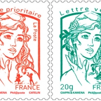 Франсуа Олланд выбрал лидера FEMEN символом Франции