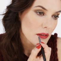 Мастер-класс: новогодний макияж Chanel от Лизы Элдридж