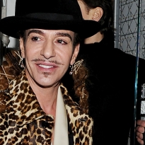 Джон Гальяно против Dior: новый этап