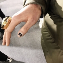 Показ Balenciaga: маникюр с подиума