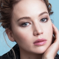 Дженнифер Лоуренс стала лицом линии макияжа Dior