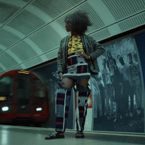 \"Выпендривайтесь, не заморачивайтесь вообще, выделяйтесь\" — несколько ценных советов от H&M и один бесценный