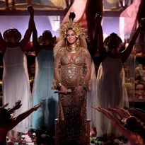 Бейонсе учредила стипендию для девушек