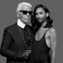 Кончита Вурст и беременная Эшли Гуд в съемке Карла Лагерфельда